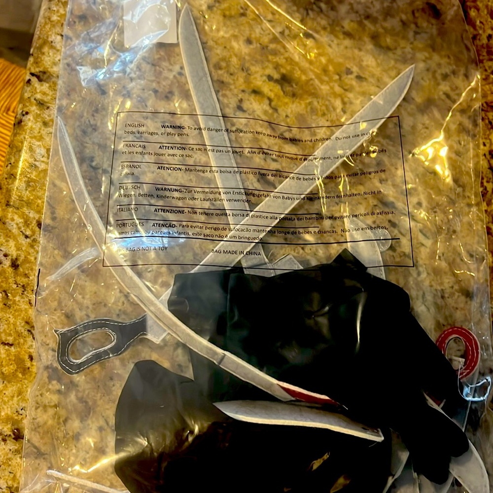 Edward Scissorhands costume gloves, safe for kids BRAND NEW!